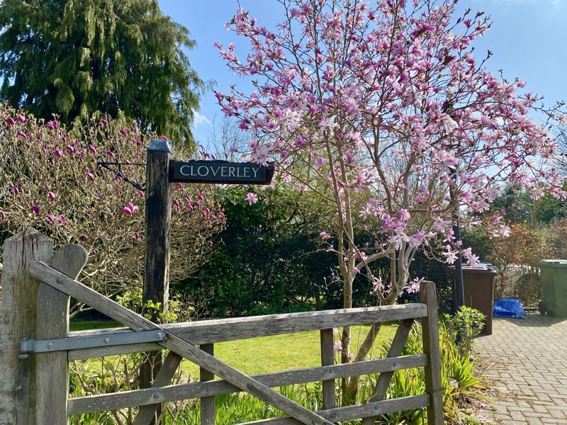 Bungalow Sign- click for photo gallery